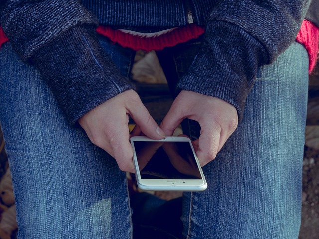 mobilní telefon